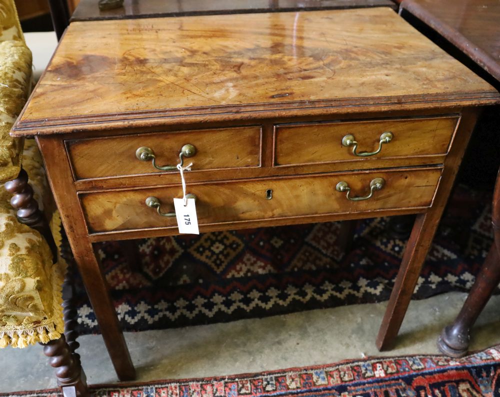 A George III mahogany low boy, housing one short and two long cockbeaded drawers, width 76cm, depth 46cm, height 72cm